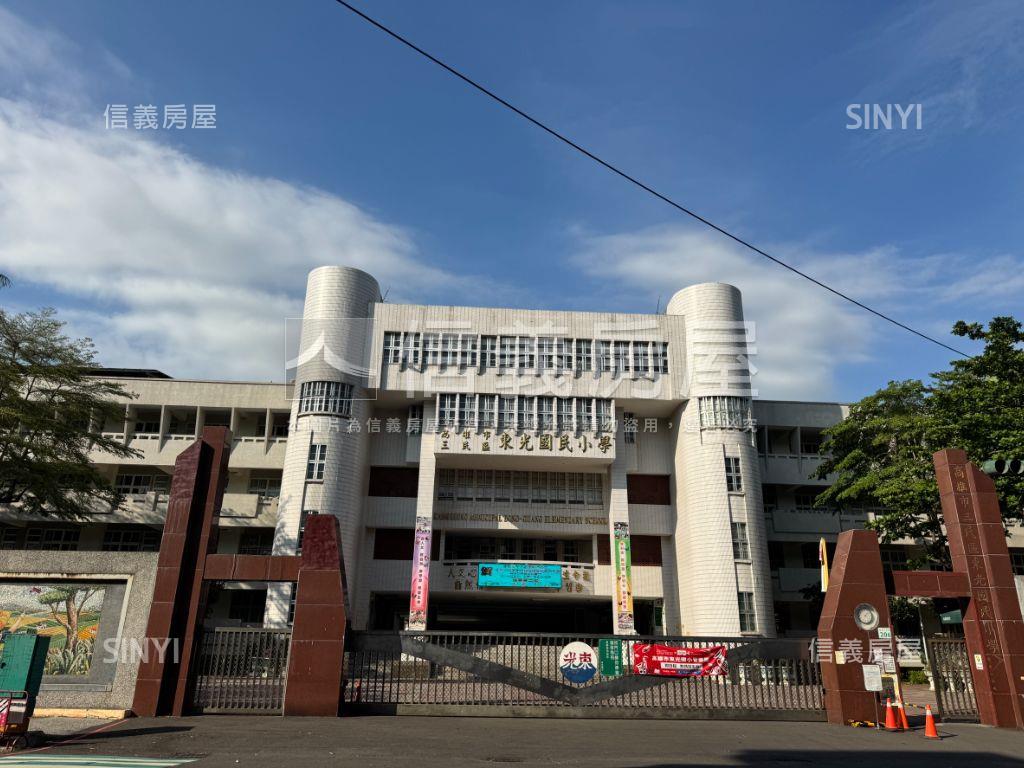陽明東光華廈樓中樓大平車房屋室內格局與周邊環境
