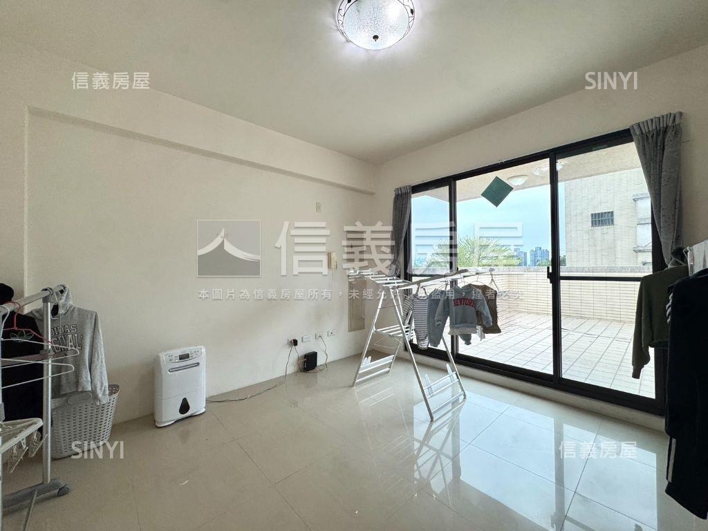 專任潭子輕屋齡好停車別墅房屋室內格局與周邊環境