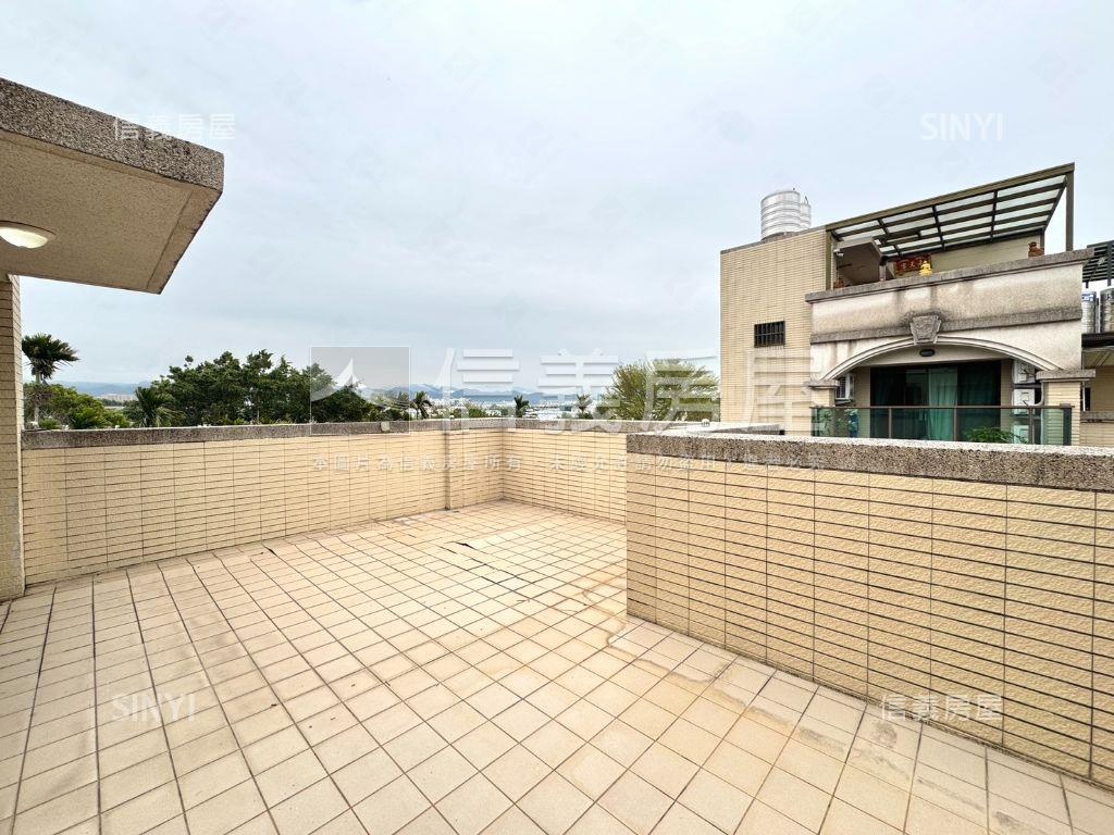 專任潭子輕屋齡好停車別墅房屋室內格局與周邊環境
