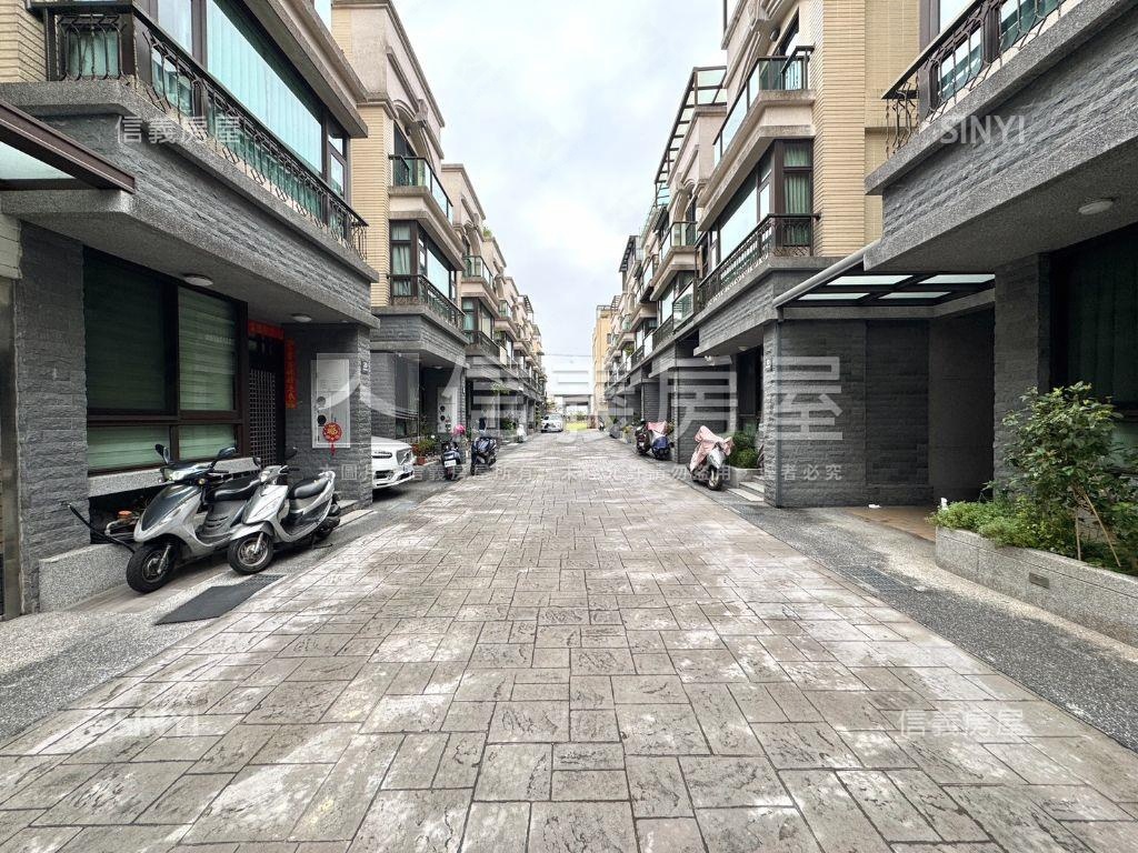 專任潭子輕屋齡好停車別墅房屋室內格局與周邊環境