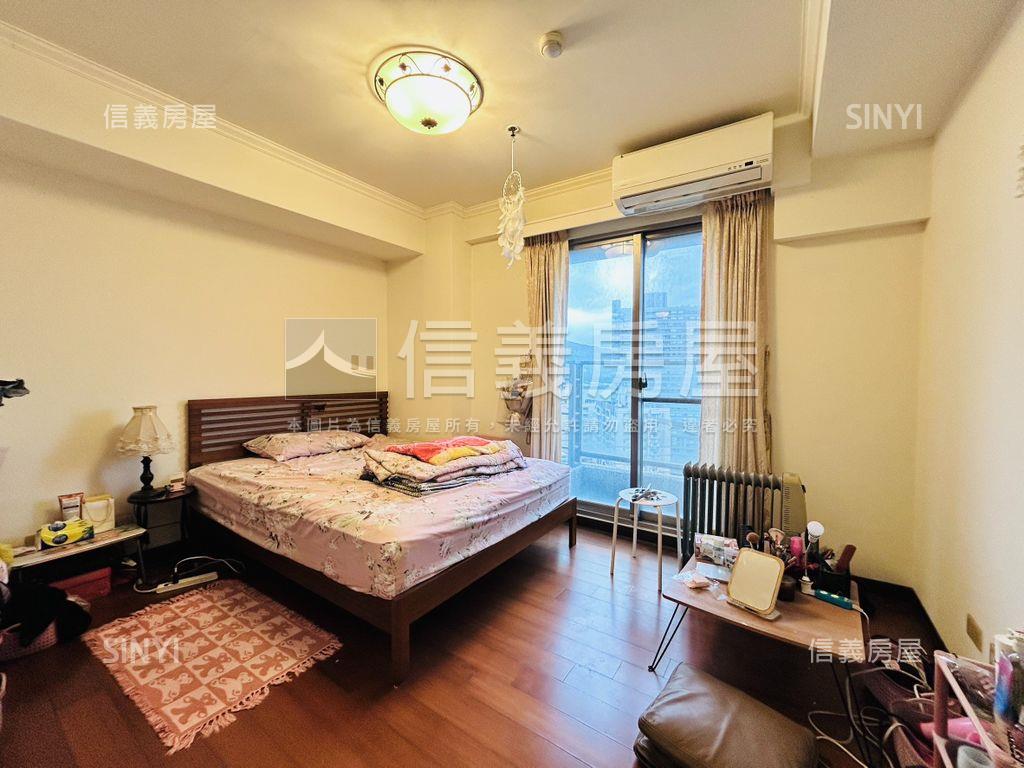 近輕軌電梯４房雙橋景觀戶房屋室內格局與周邊環境