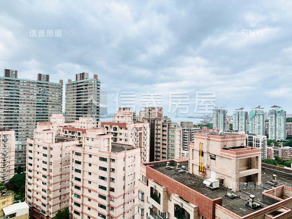 近輕軌電梯４房雙橋景觀戶房屋室內格局與周邊環境
