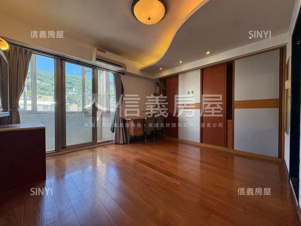 天母電梯頂樓看綠景房屋室內格局與周邊環境