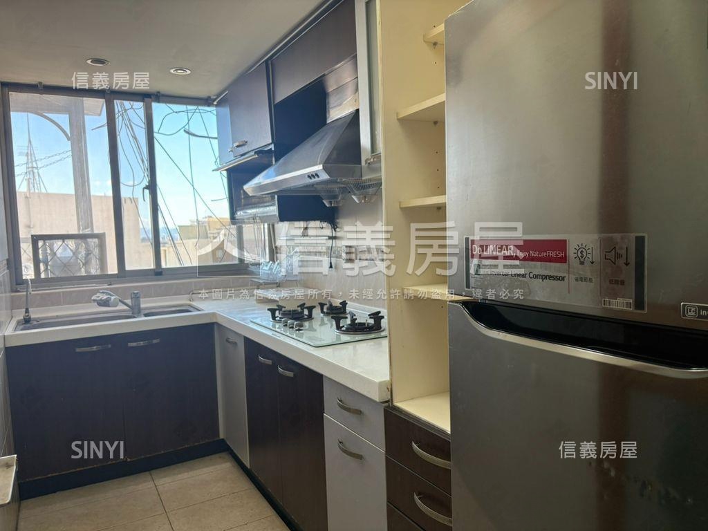 天母電梯頂樓看綠景房屋室內格局與周邊環境