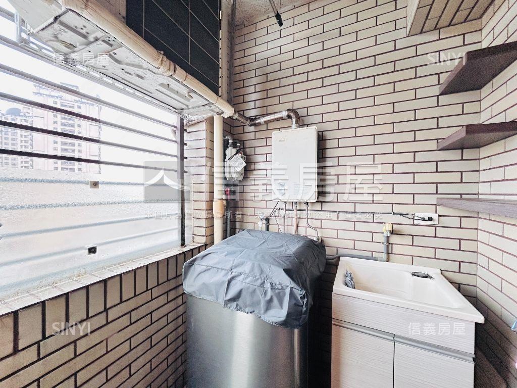 專任約紐約大時代套房車位房屋室內格局與周邊環境