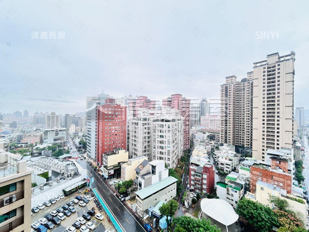 專任約紐約大時代套房車位房屋室內格局與周邊環境