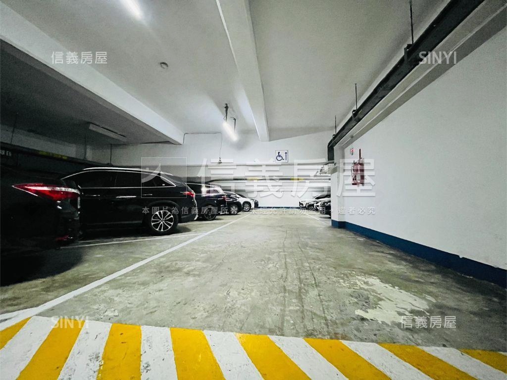 東區近捷運旁百坪純辦房屋室內格局與周邊環境