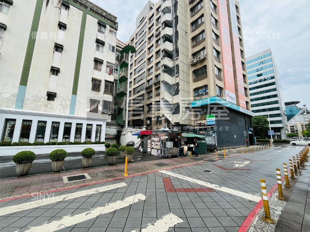 東區近捷運旁百坪純辦房屋室內格局與周邊環境