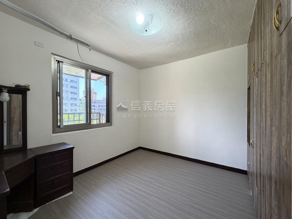 附近有綠地●美麗公寓房屋室內格局與周邊環境