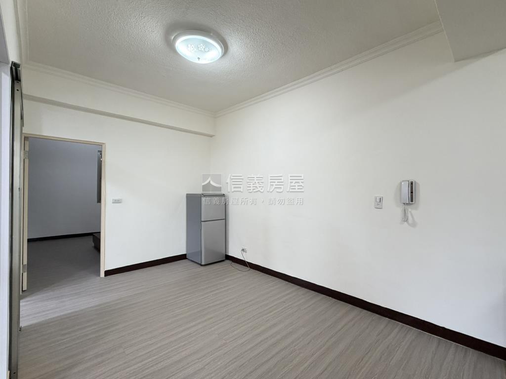 附近有綠地●美麗公寓房屋室內格局與周邊環境