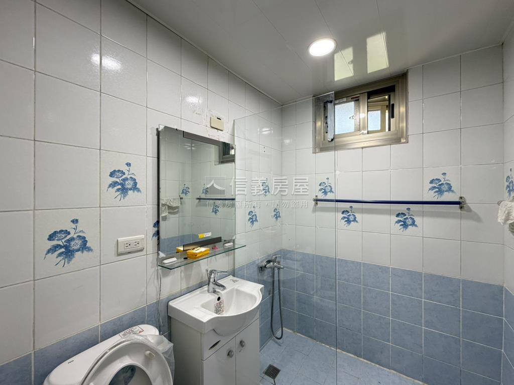附近有綠地●美麗公寓房屋室內格局與周邊環境