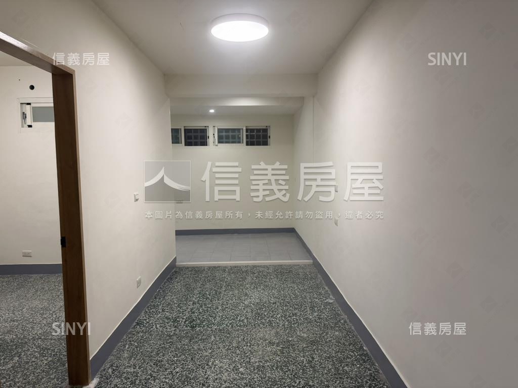 近環球邊間一樓店辦房屋室內格局與周邊環境