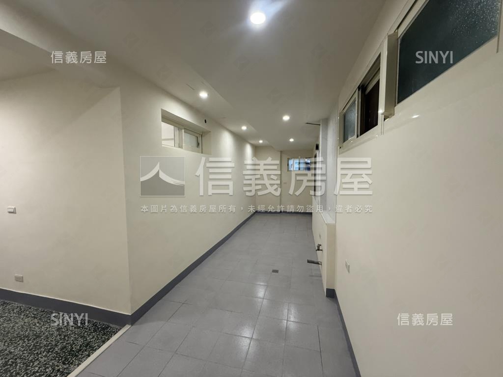 近環球邊間一樓店辦房屋室內格局與周邊環境