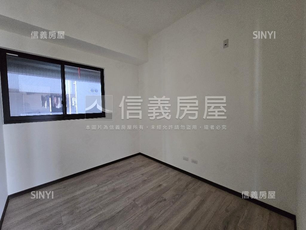 濟弘皇璽景觀大三房車位房屋室內格局與周邊環境