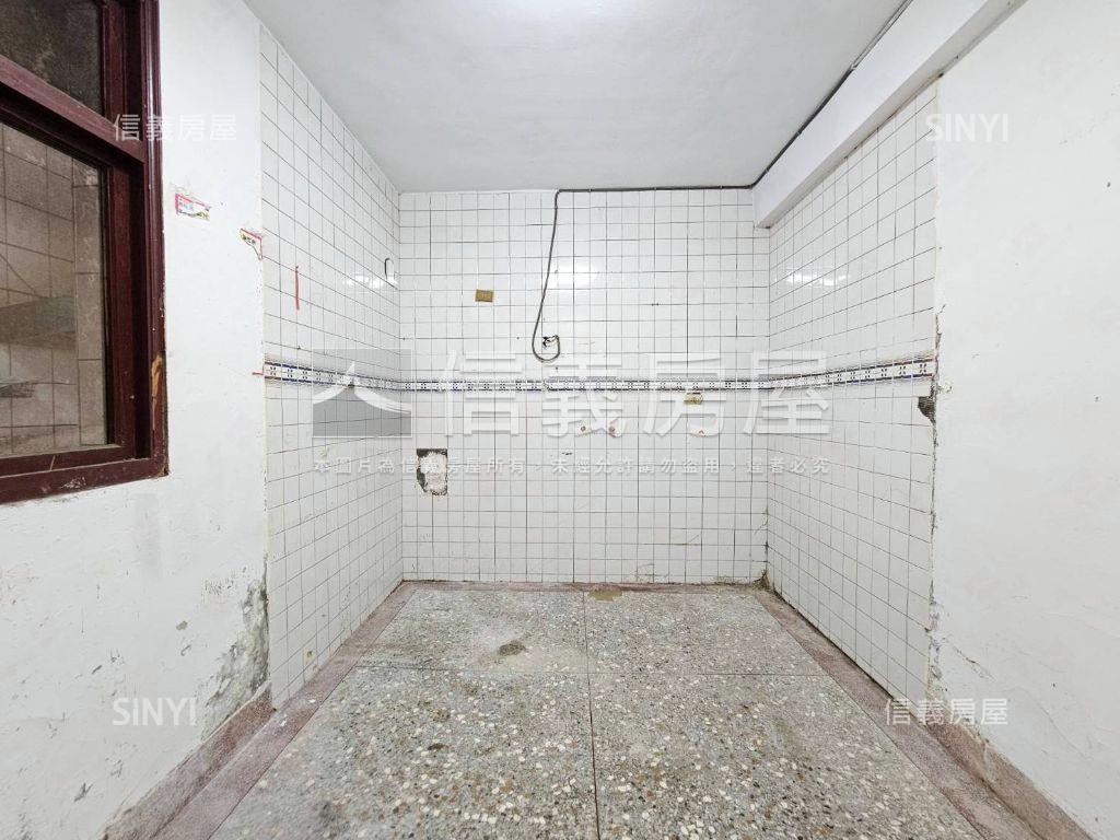 近曉明女中漢口商圈透天房屋室內格局與周邊環境