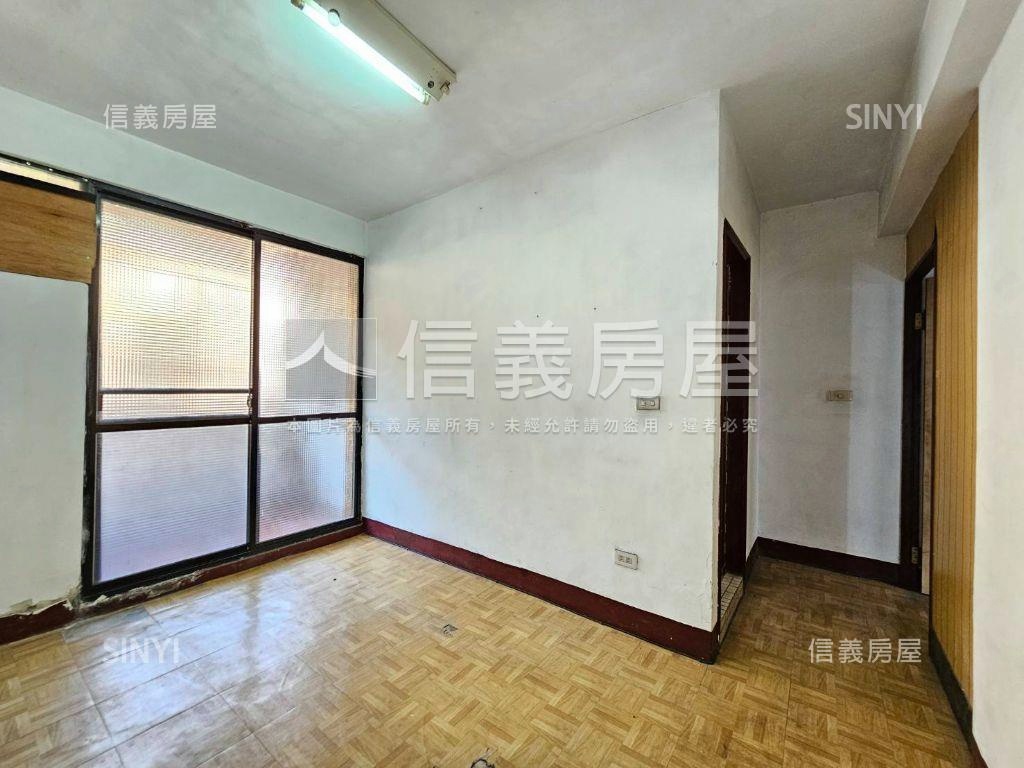 近曉明女中漢口商圈透天房屋室內格局與周邊環境