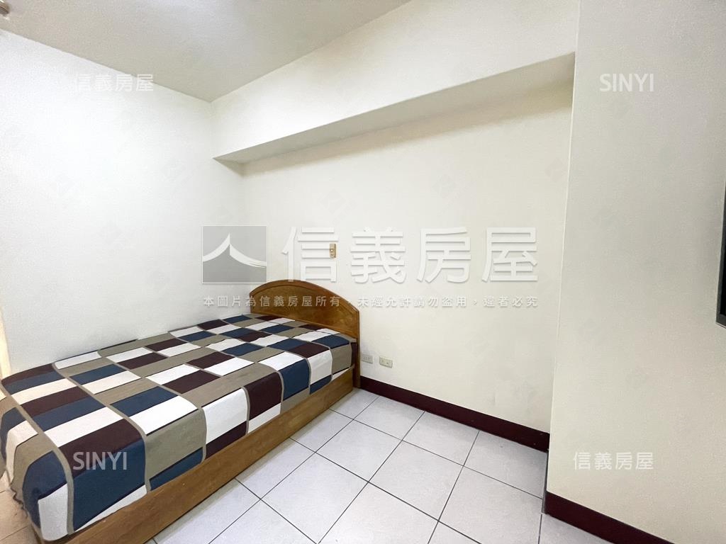 近一中商圈邊間採光佳美套房屋室內格局與周邊環境
