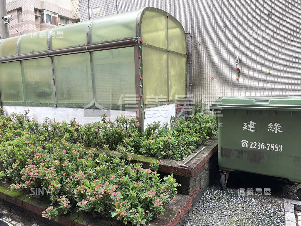 近一中商圈邊間採光佳美套房屋室內格局與周邊環境