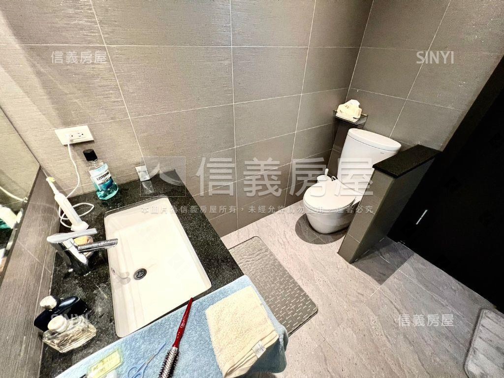 南區臨路質感雙車別墅房屋室內格局與周邊環境