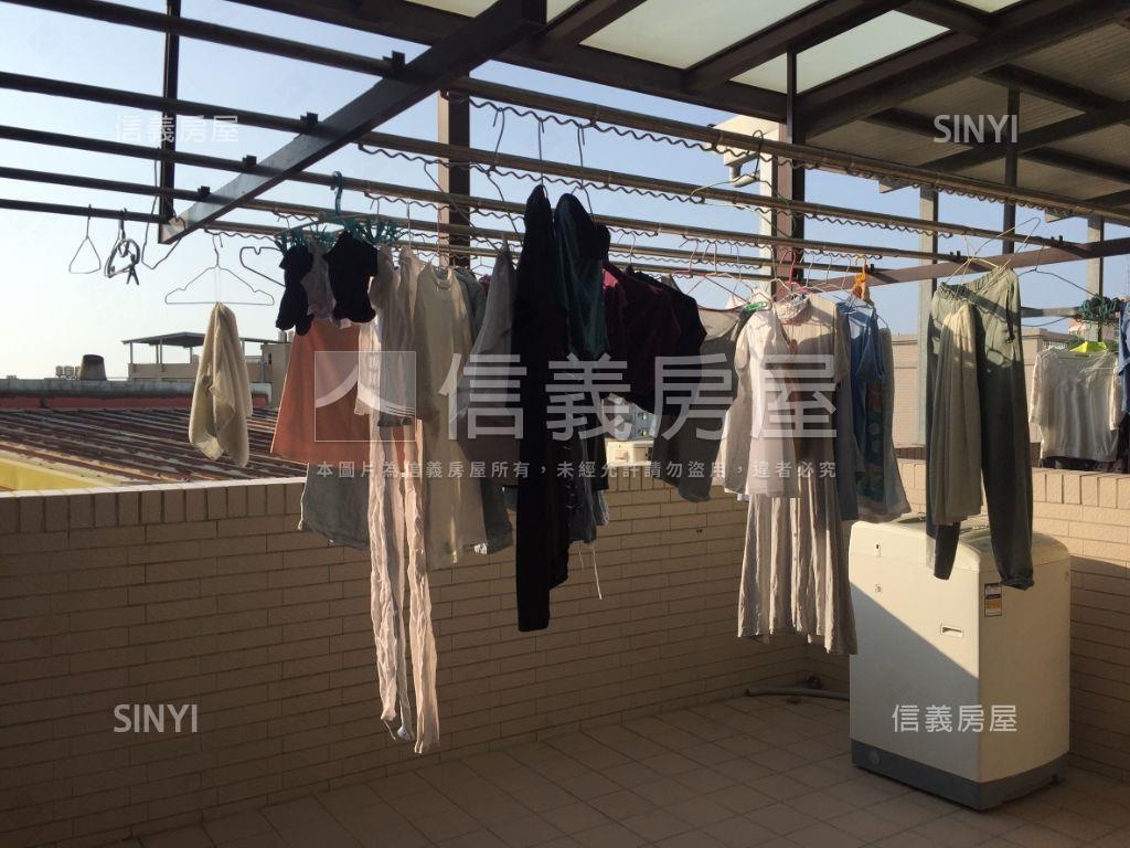 邊間三面採光收租店面套房房屋室內格局與周邊環境