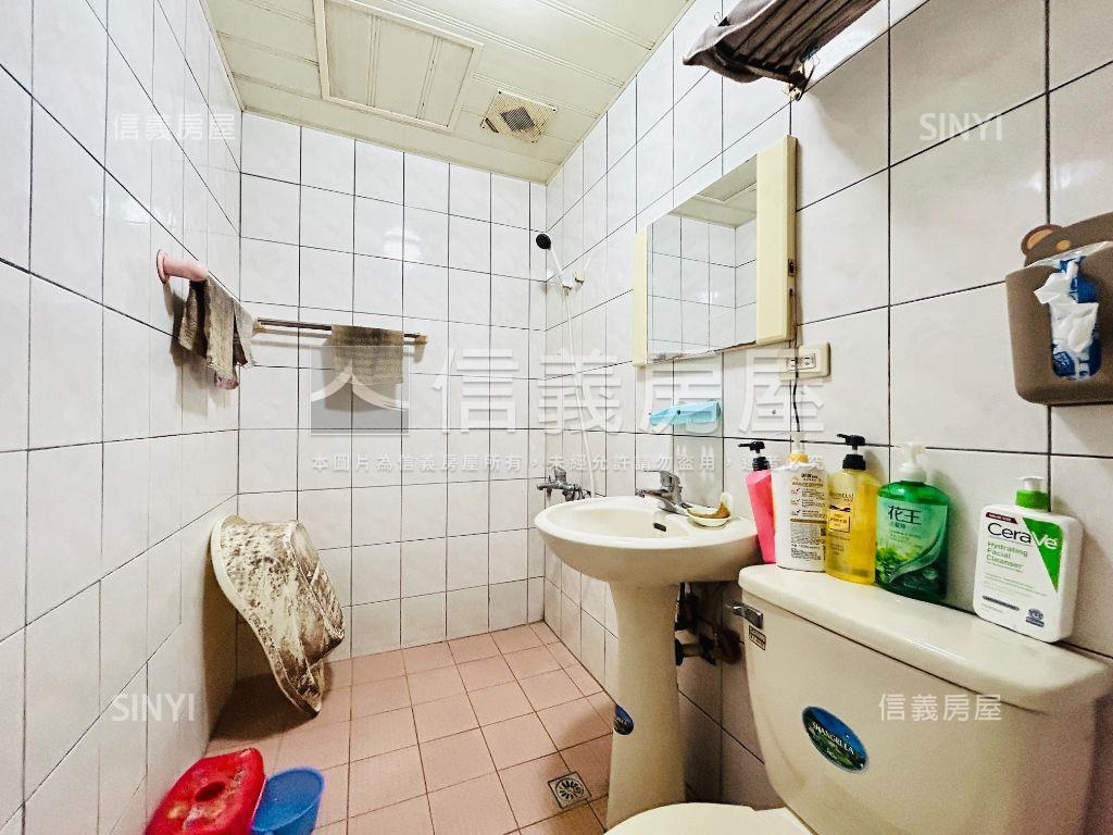 一層一戶的邊間公寓房屋室內格局與周邊環境