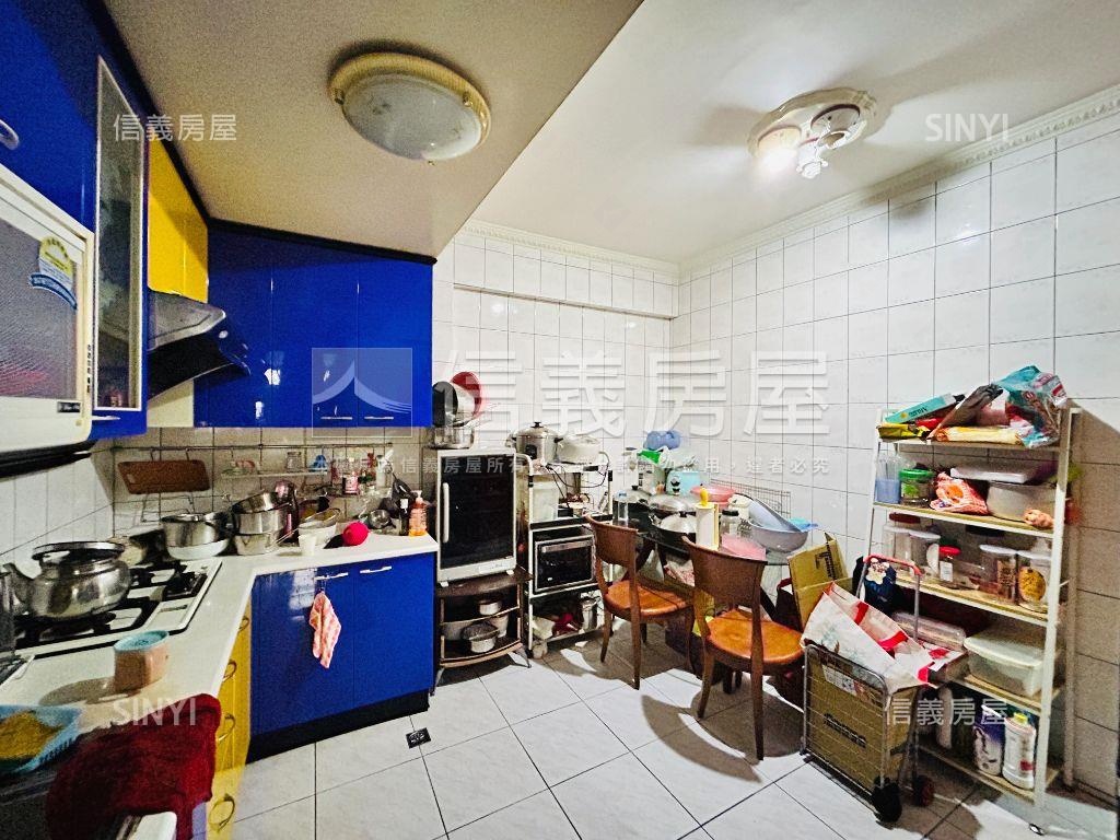一層一戶的邊間公寓房屋室內格局與周邊環境