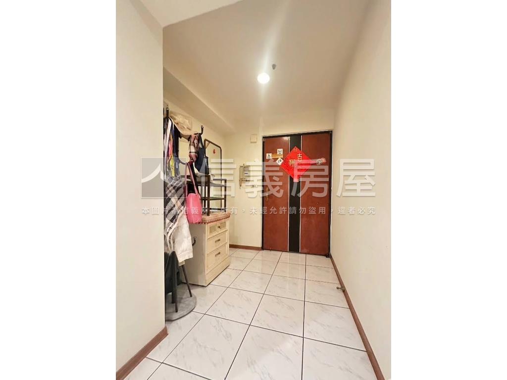 鳳凰高樓邊間美宅房屋室內格局與周邊環境