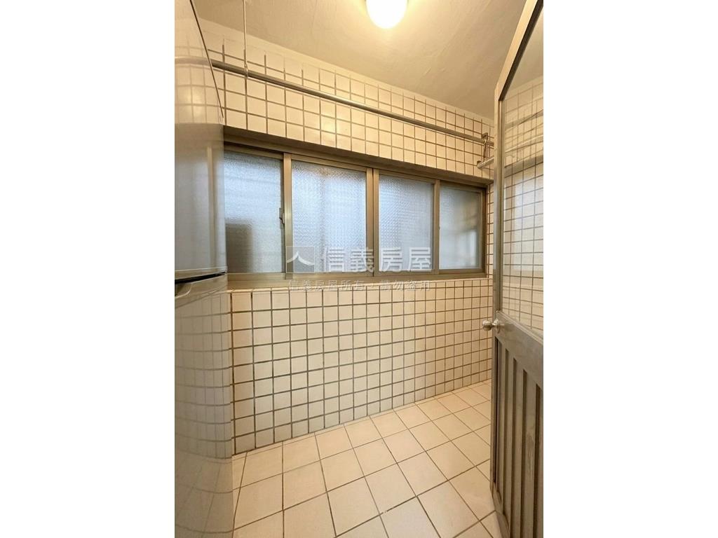 鳳凰高樓邊間美宅房屋室內格局與周邊環境
