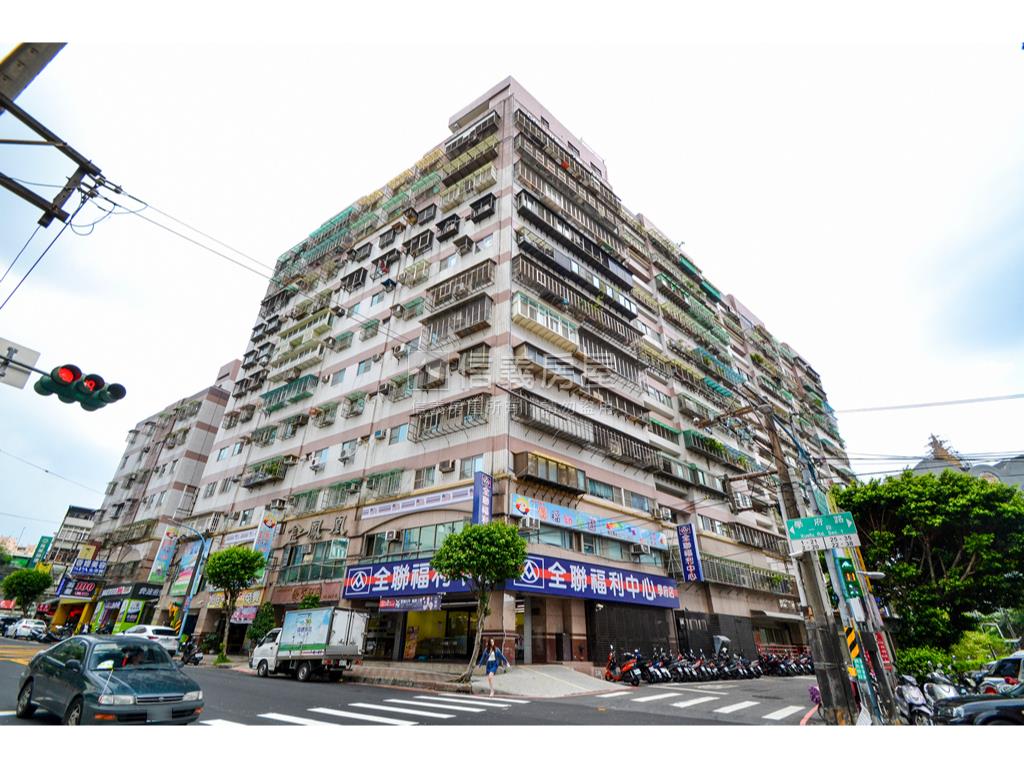 鳳凰高樓邊間美宅房屋室內格局與周邊環境