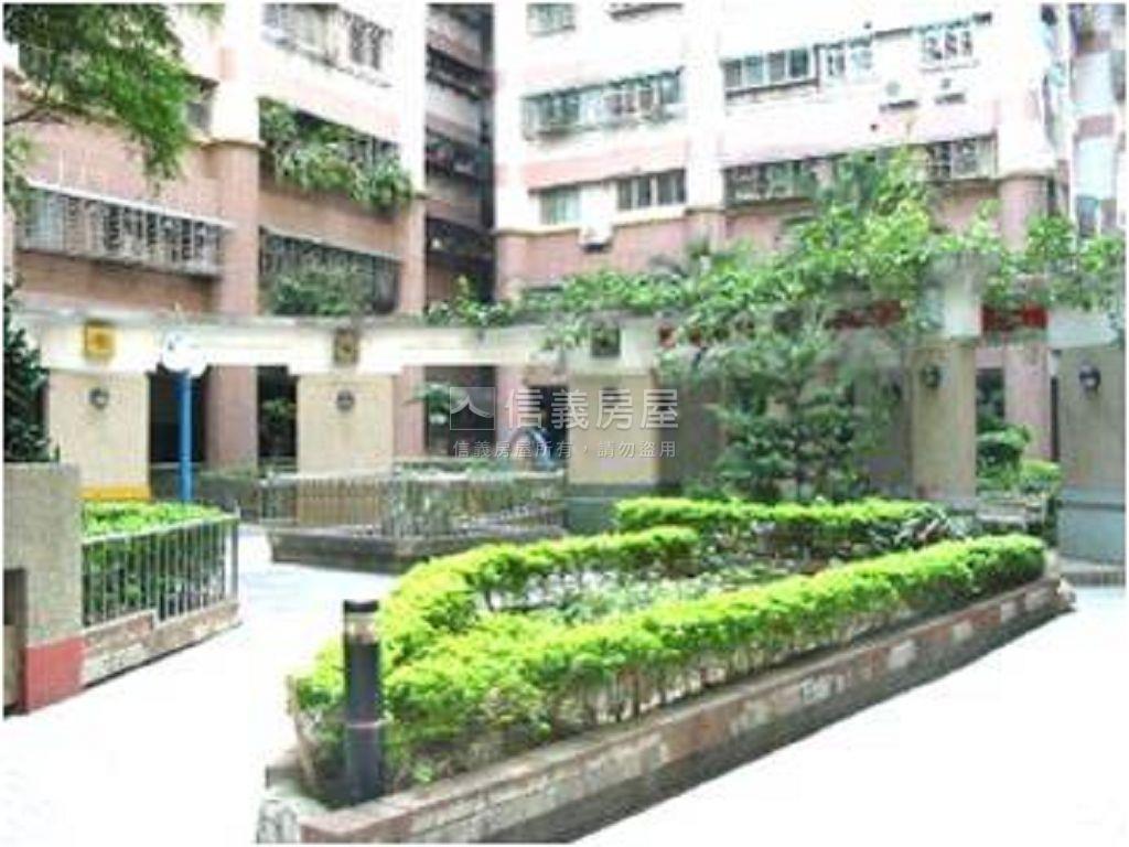 鳳凰高樓邊間美宅房屋室內格局與周邊環境