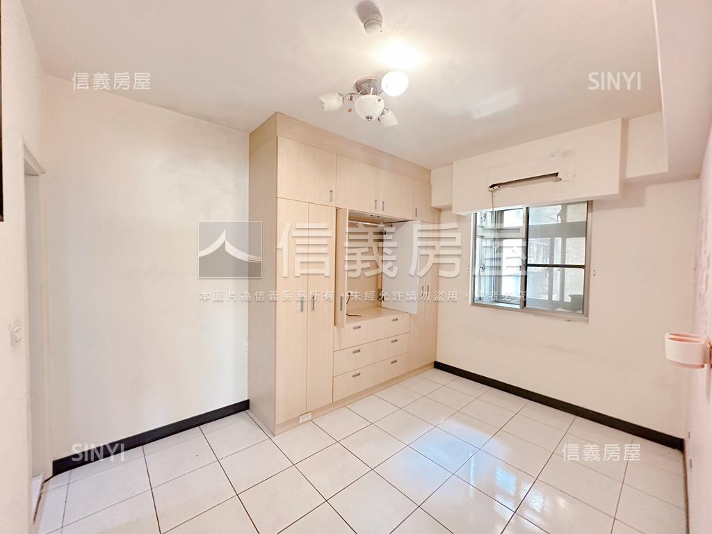 青雲長虹３房附車位房屋室內格局與周邊環境