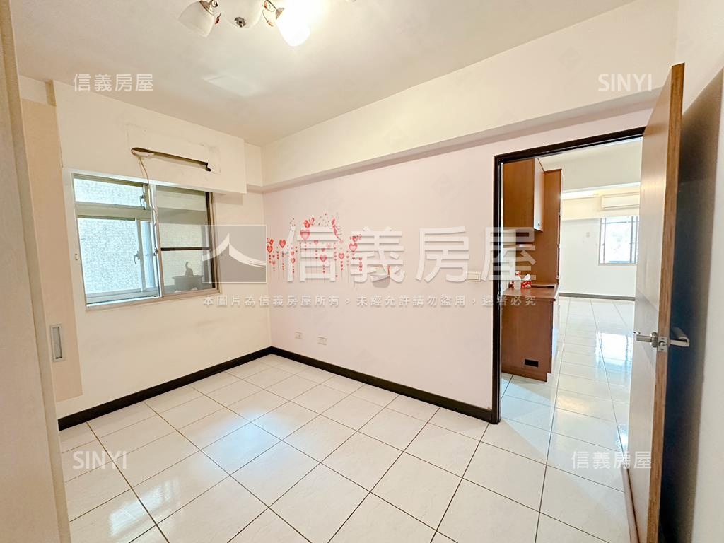 青雲長虹３房附車位房屋室內格局與周邊環境