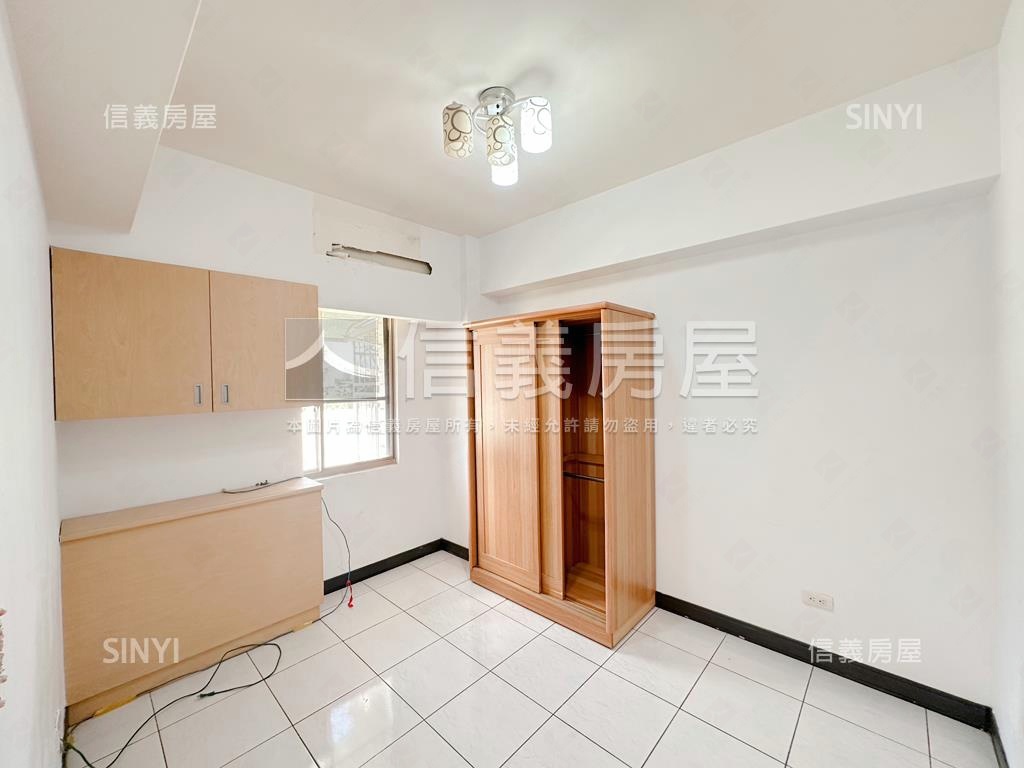 青雲長虹３房附車位房屋室內格局與周邊環境