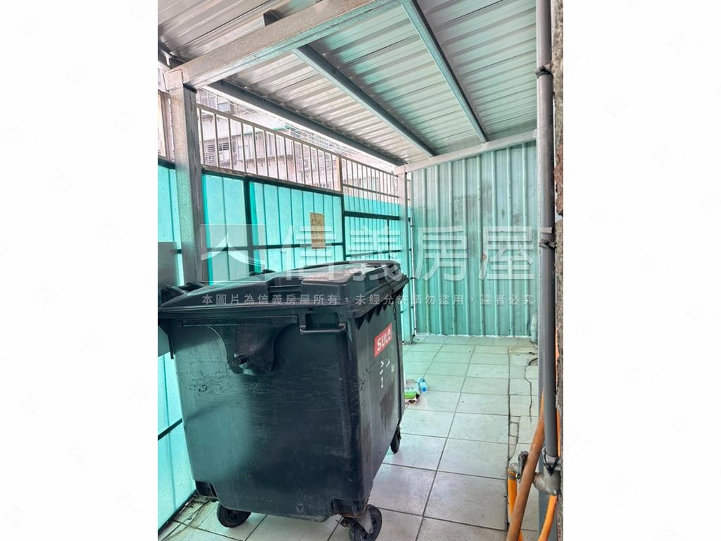 青雲長虹３房附車位房屋室內格局與周邊環境