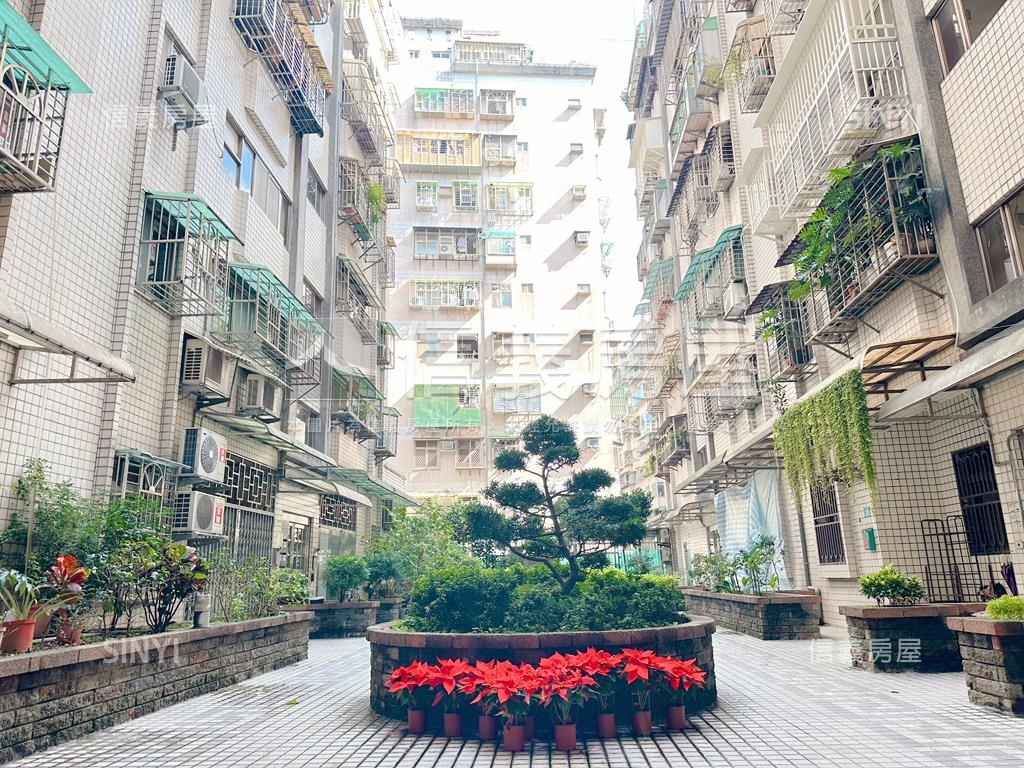 青雲長虹３房附車位房屋室內格局與周邊環境