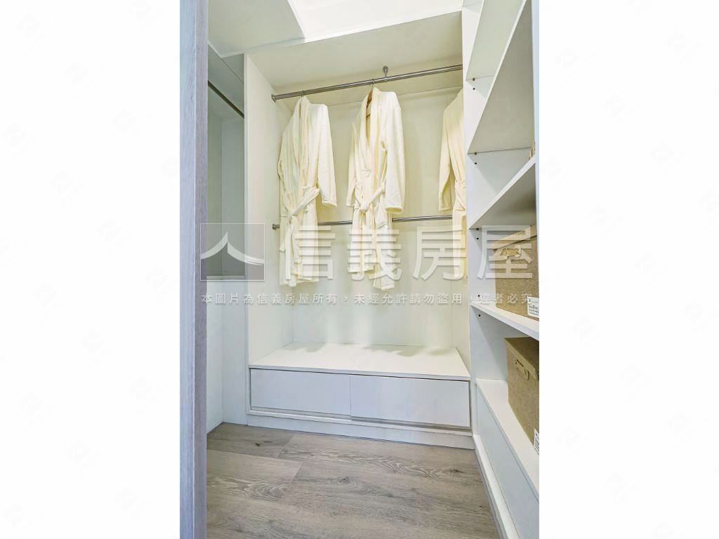 ２０坪玫瑰騎仕１２Ｃ房屋室內格局與周邊環境