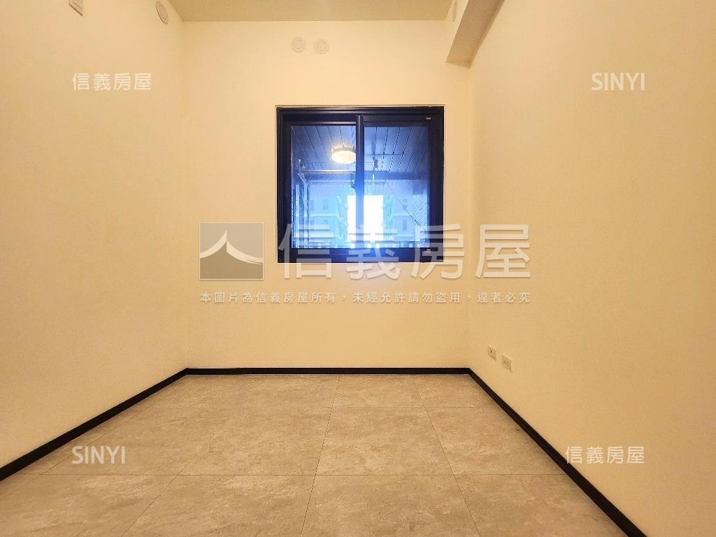 愛琴海低價高樓兩房平車房屋室內格局與周邊環境
