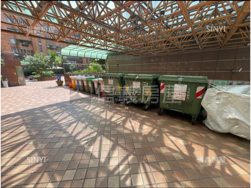 嶺東走路可到春安國小樓店房屋室內格局與周邊環境