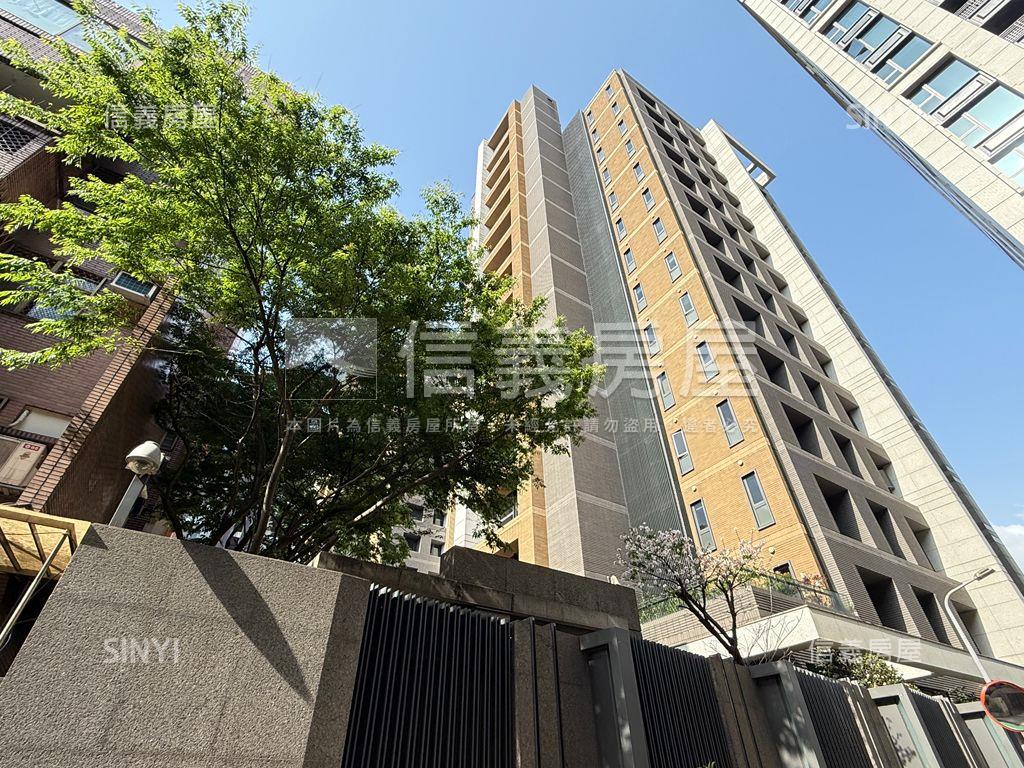 【精選】華固鼎苑氣派豪邸房屋室內格局與周邊環境