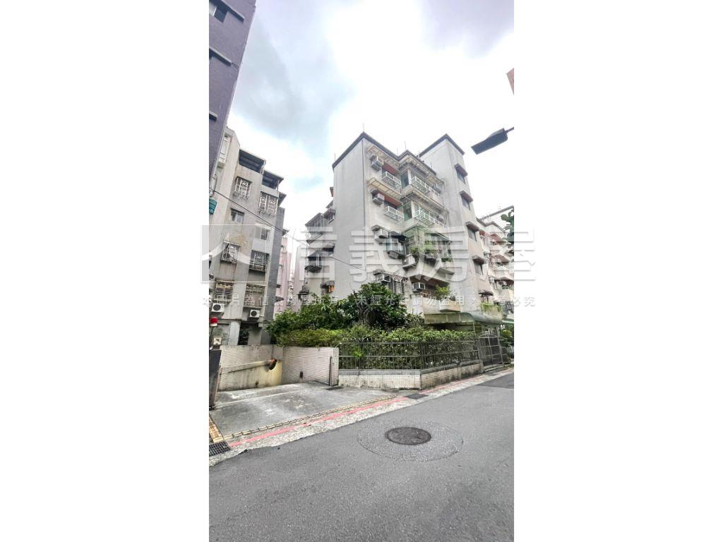 台電捷運旁美公寓車位房屋室內格局與周邊環境