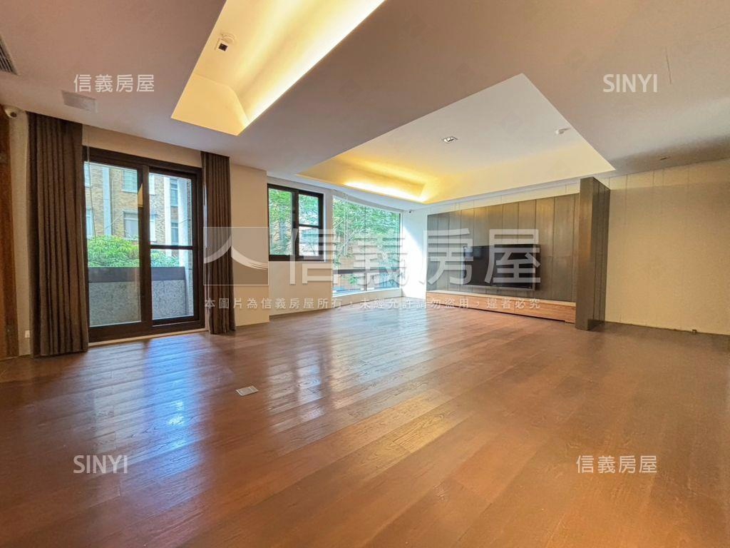 專任●天母國堡三房車位房屋室內格局與周邊環境