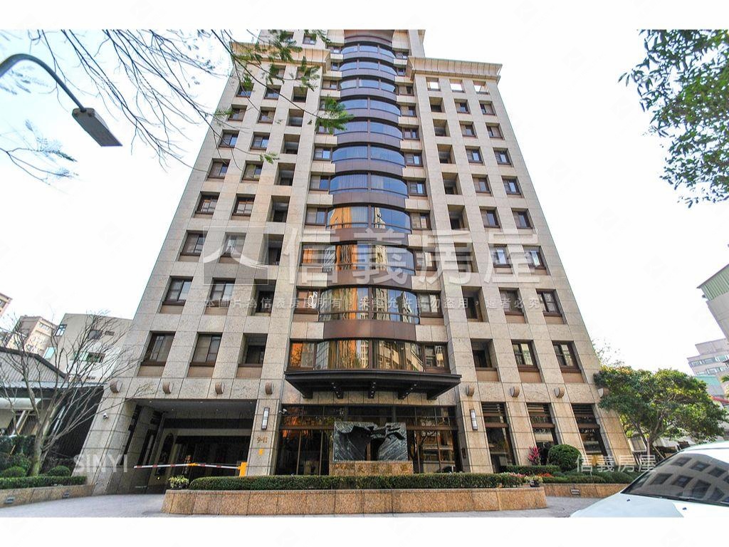 專任●天母國堡三房車位房屋室內格局與周邊環境