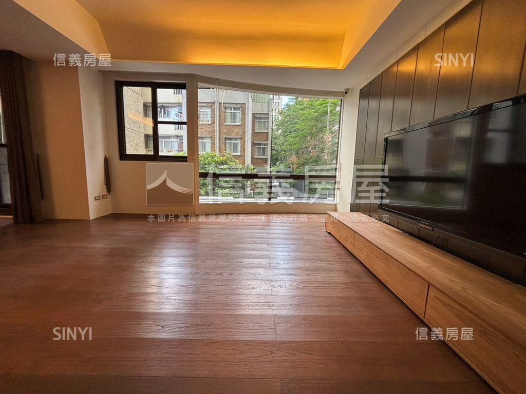 專任●天母國堡三房車位房屋室內格局與周邊環境