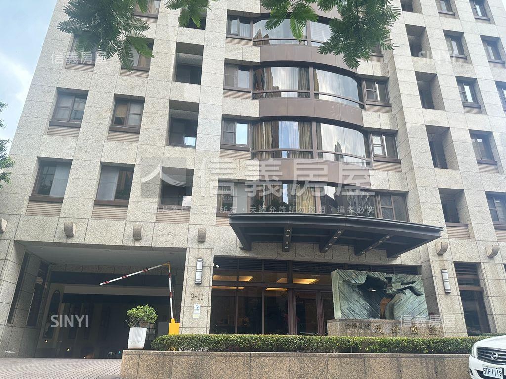 專任●天母國堡三房車位房屋室內格局與周邊環境