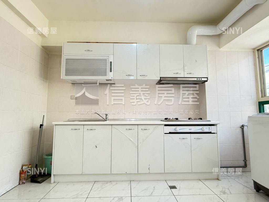 雙主臥三面採光四房附車位房屋室內格局與周邊環境