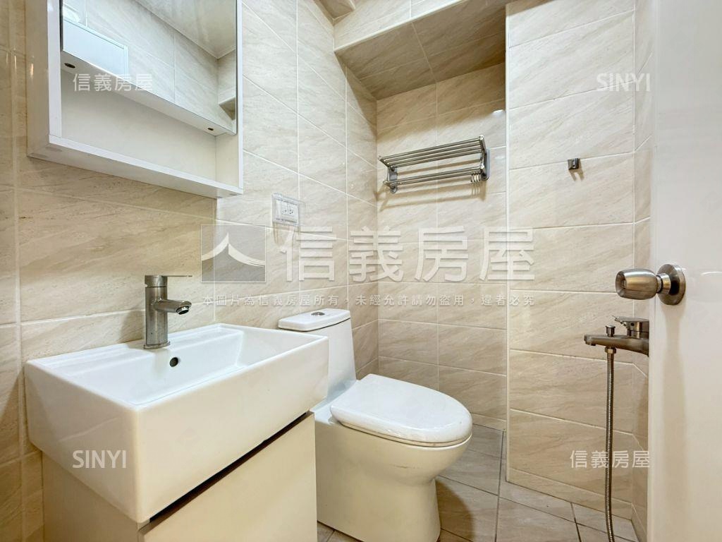 雙主臥三面採光四房附車位房屋室內格局與周邊環境