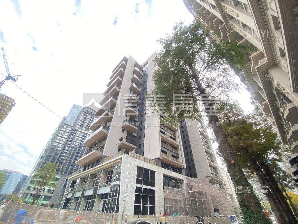 賠售紀汎希１４Ａ３平車房屋室內格局與周邊環境