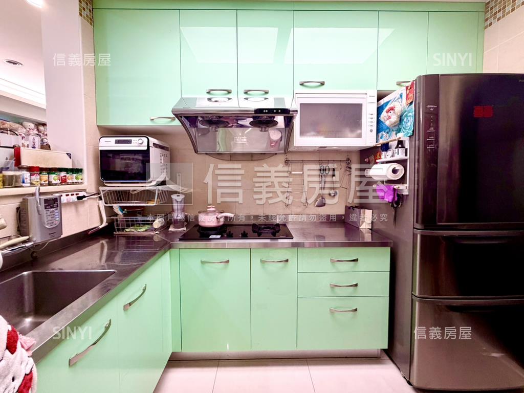 哈佛裝潢２房房屋室內格局與周邊環境