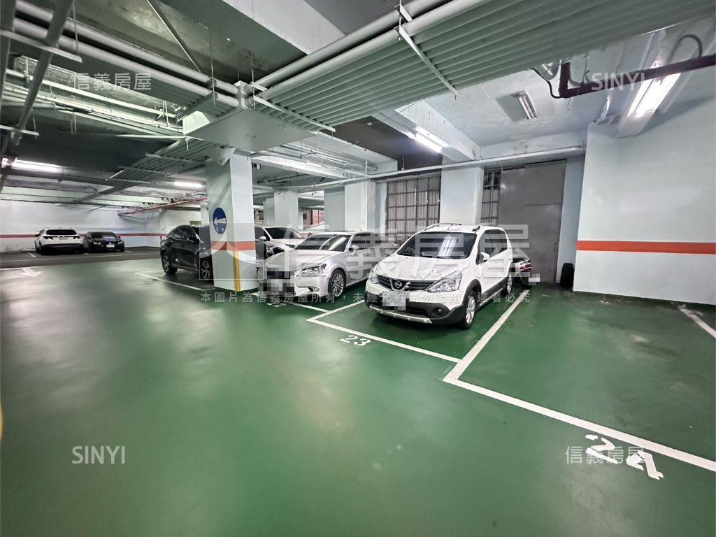 西門。Ｂ１坡道平面大車位房屋室內格局與周邊環境