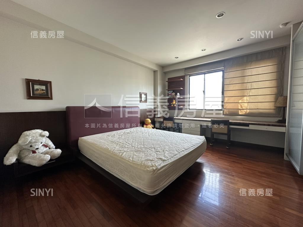 儷堂出品－公園首排店住房屋室內格局與周邊環境